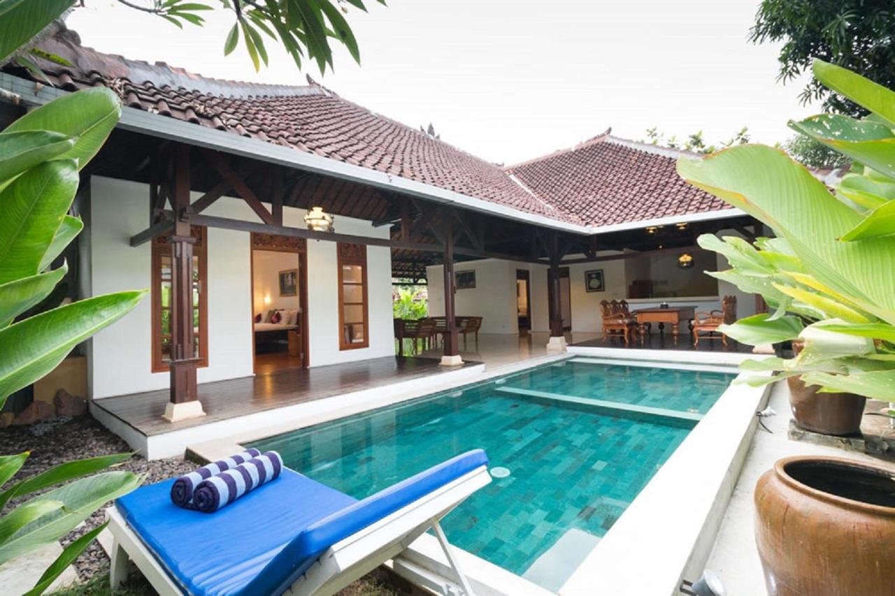 Bali Royal Heritage Villa Seminyak Buitenkant foto