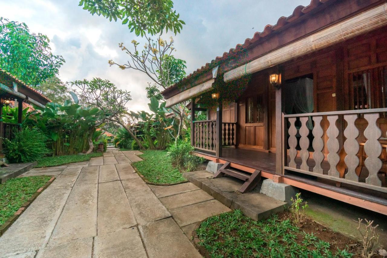 Bali Royal Heritage Villa Seminyak Buitenkant foto