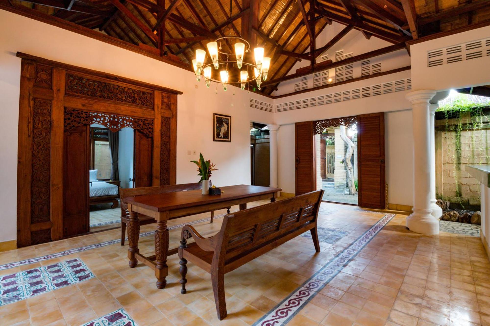 Bali Royal Heritage Villa Seminyak Buitenkant foto