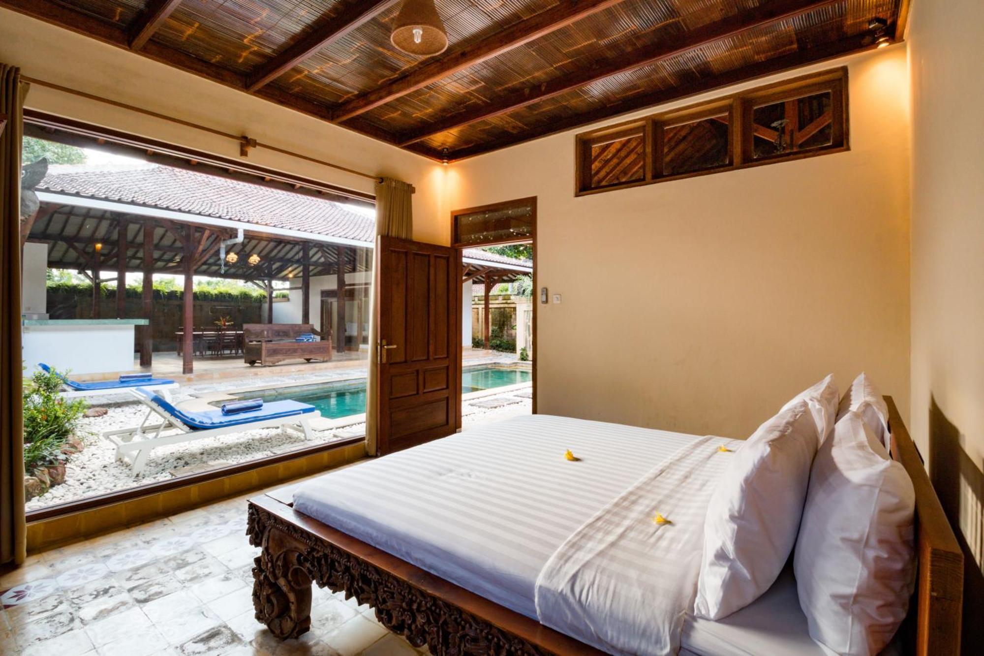 Bali Royal Heritage Villa Seminyak Buitenkant foto