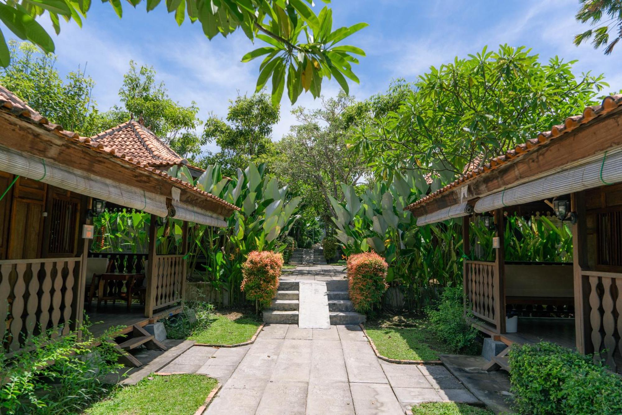 Bali Royal Heritage Villa Seminyak Buitenkant foto